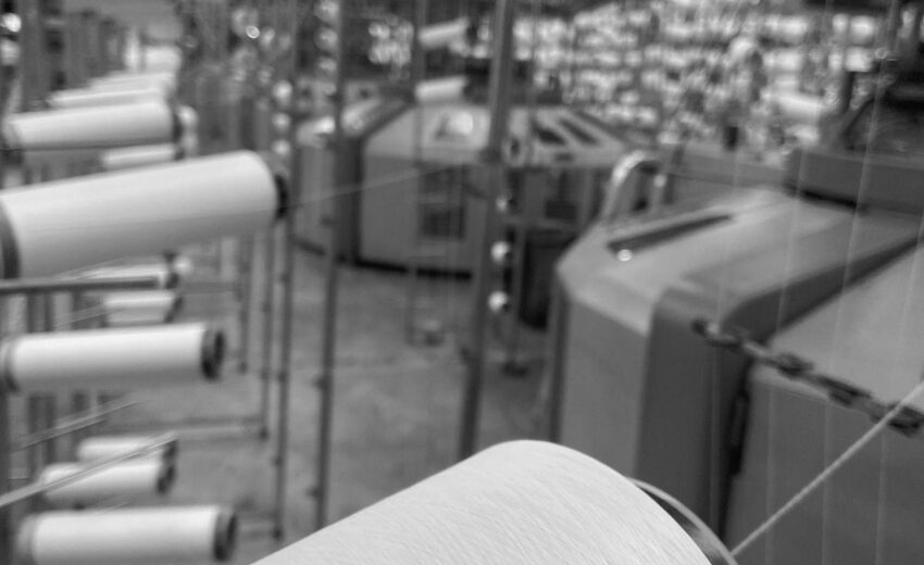 Teknik Şartnameye Uygun Kumaş Üretimi Egemay Tekstil: Hassasiyet ve Güvenilirlikte Lider